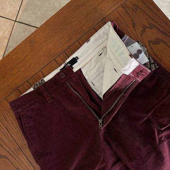 NWT VANS Corduroy Loose Taper Cargo Burgundy Skater Pants 30 - Picture 6 of 11